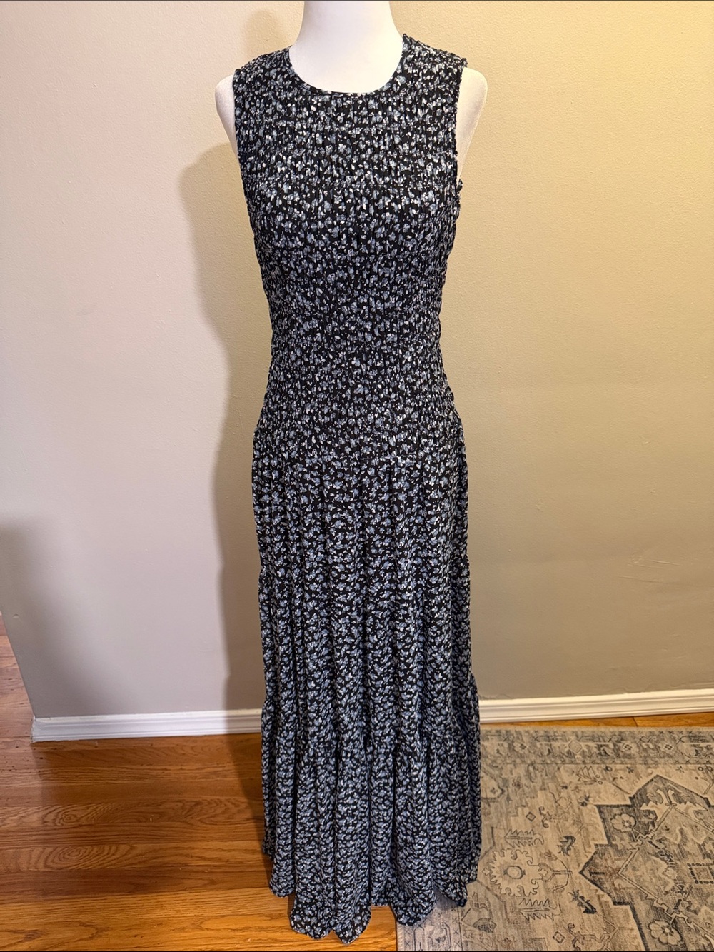 MICHAEL KORS Sleeveless Black/Blue Floral Maxi Dress